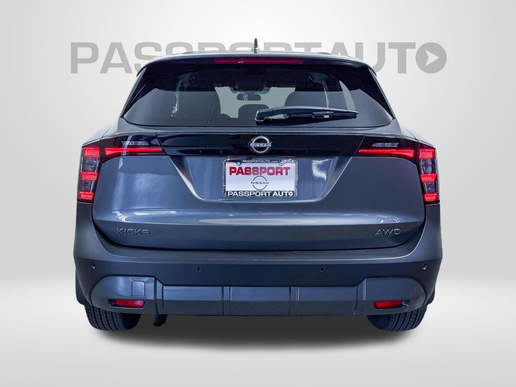 2025 Nissan Kicks SV
