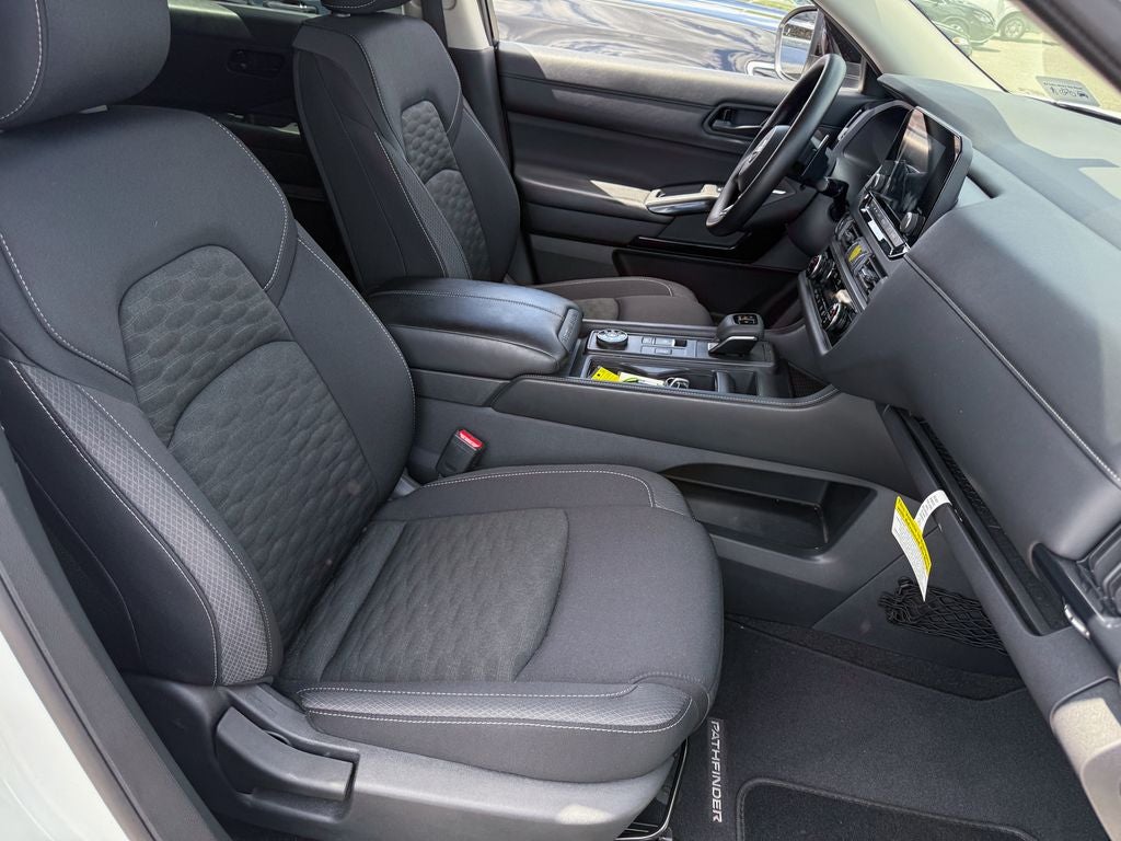 2024 Nissan Pathfinder S