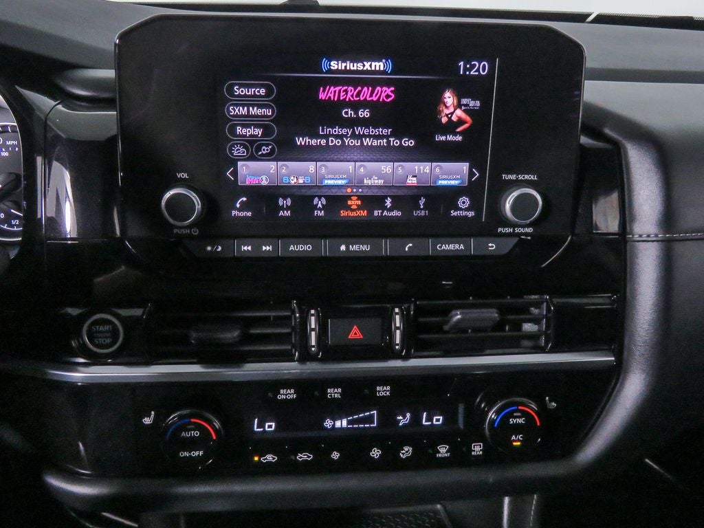 2024 Nissan Pathfinder SV