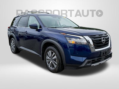 2024 Nissan Pathfinder SL