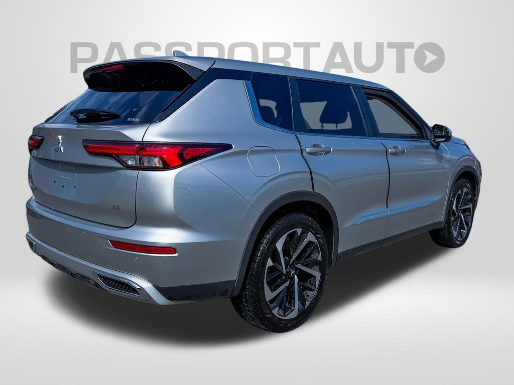 2022 Mitsubishi Outlander SE