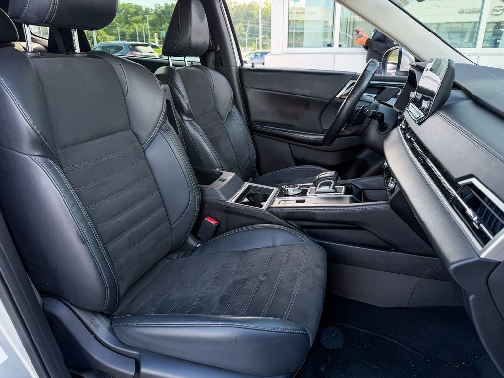 2022 Mitsubishi Outlander SE