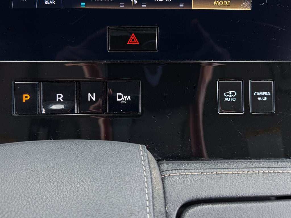 2025 INFINITI QX80 LUXE