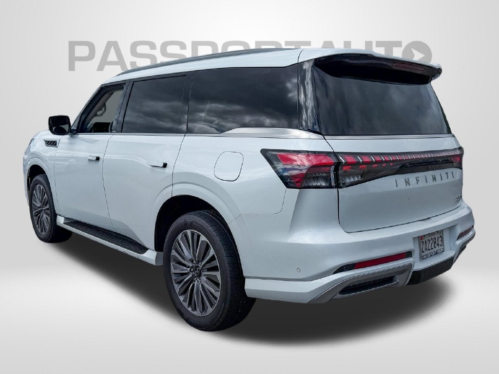 2025 INFINITI QX80 LUXE
