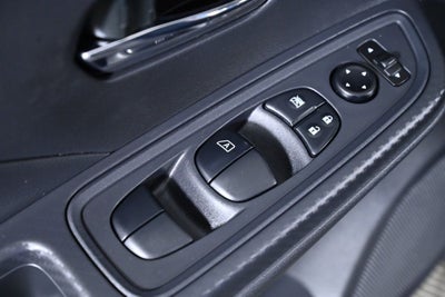 2025 Nissan Versa 1.6 SV Nissan Certified