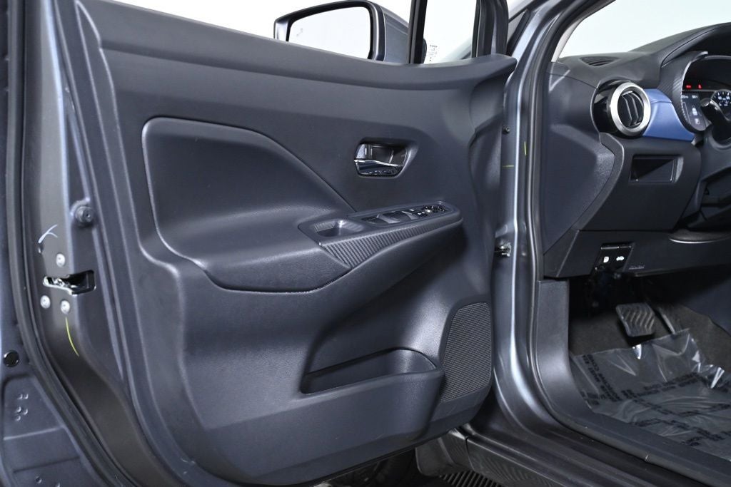 2025 Nissan Versa 1.6 SV Nissan Certified