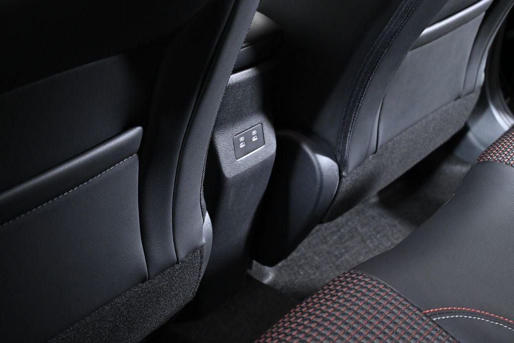 2025 Nissan Kicks SR Nissan Certified