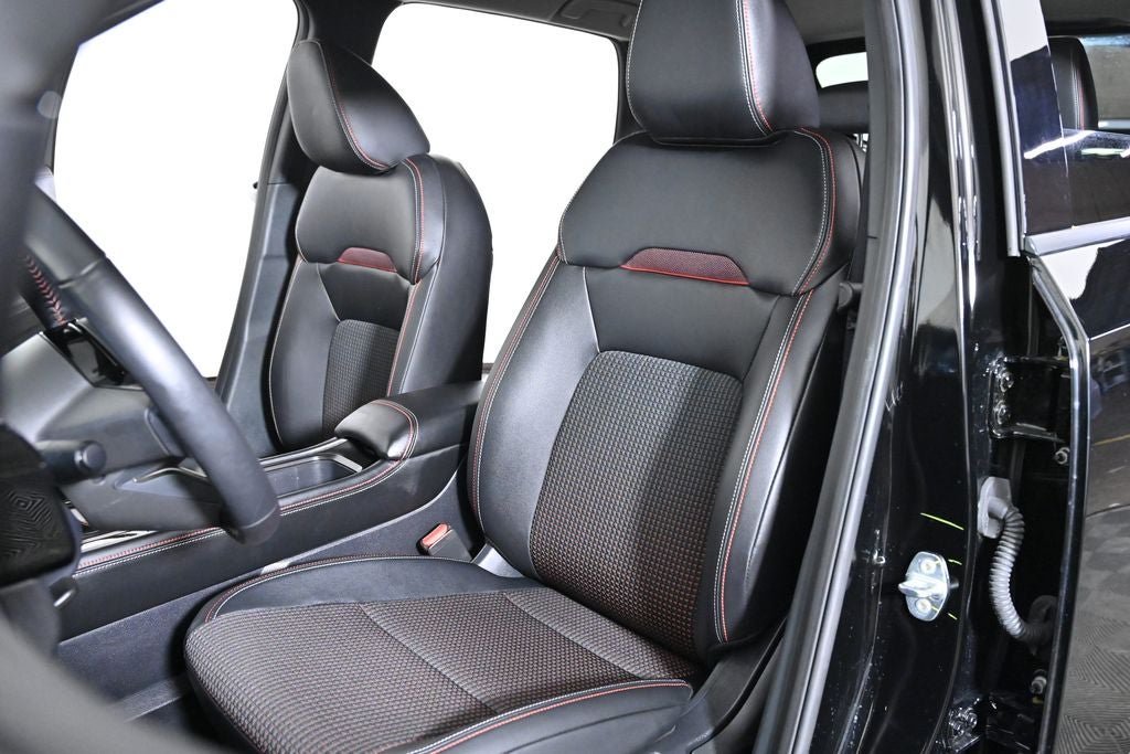 2025 Nissan Kicks SR Nissan Certified