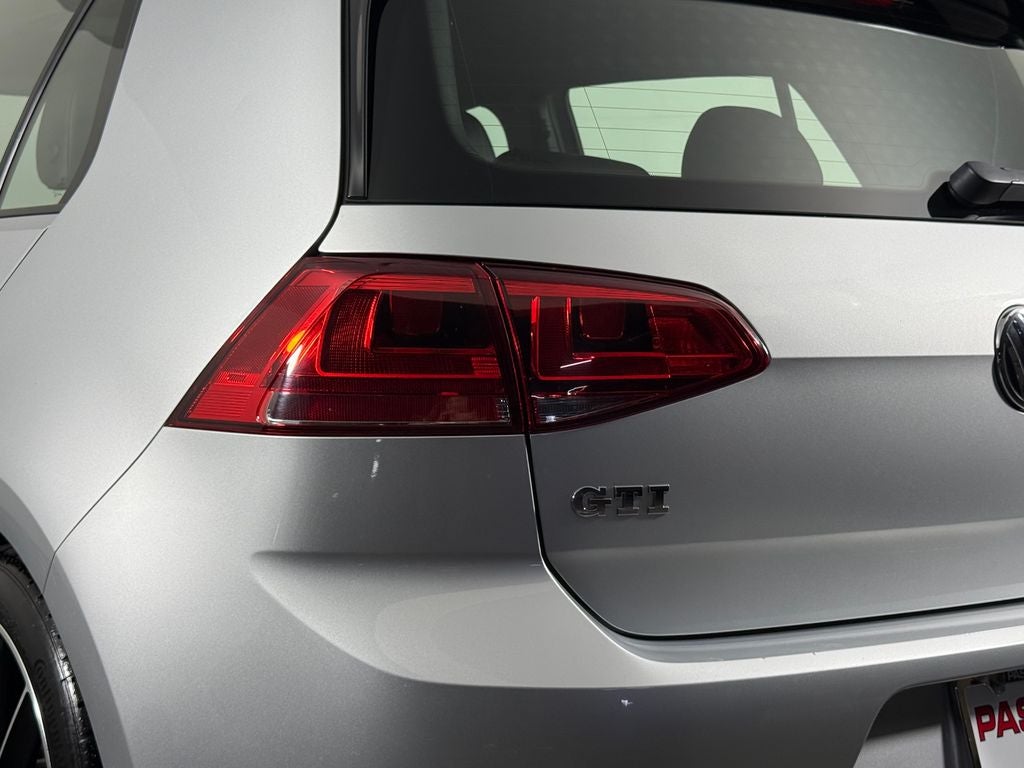 2015 Volkswagen Golf GTI 2.0T SE