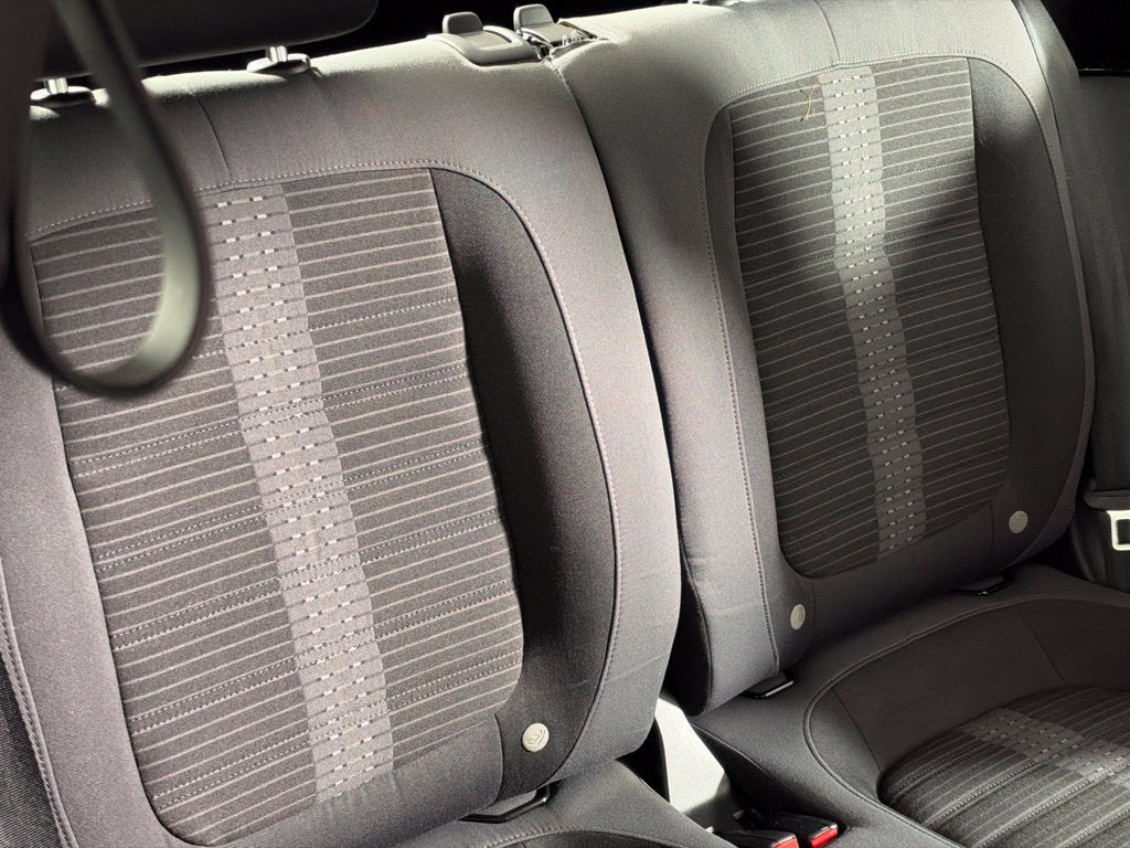 2012 Volkswagen Beetle 2.0 TSi