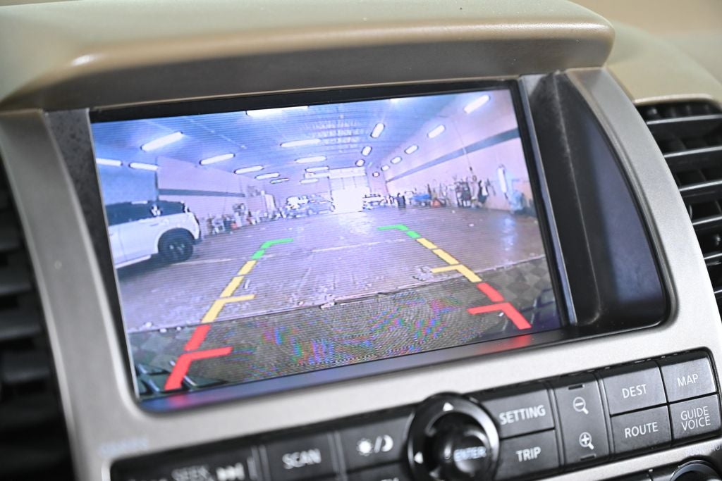 2005 Nissan Pathfinder LE