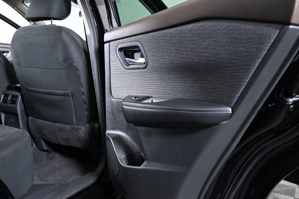 2023 Nissan Rogue SV Nissan Certified