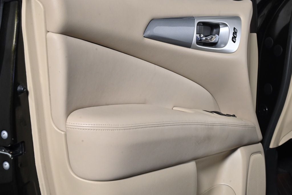 2017 Nissan Pathfinder SL