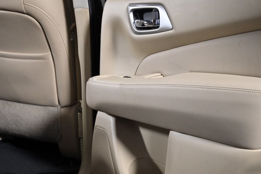 2017 Nissan Pathfinder SL