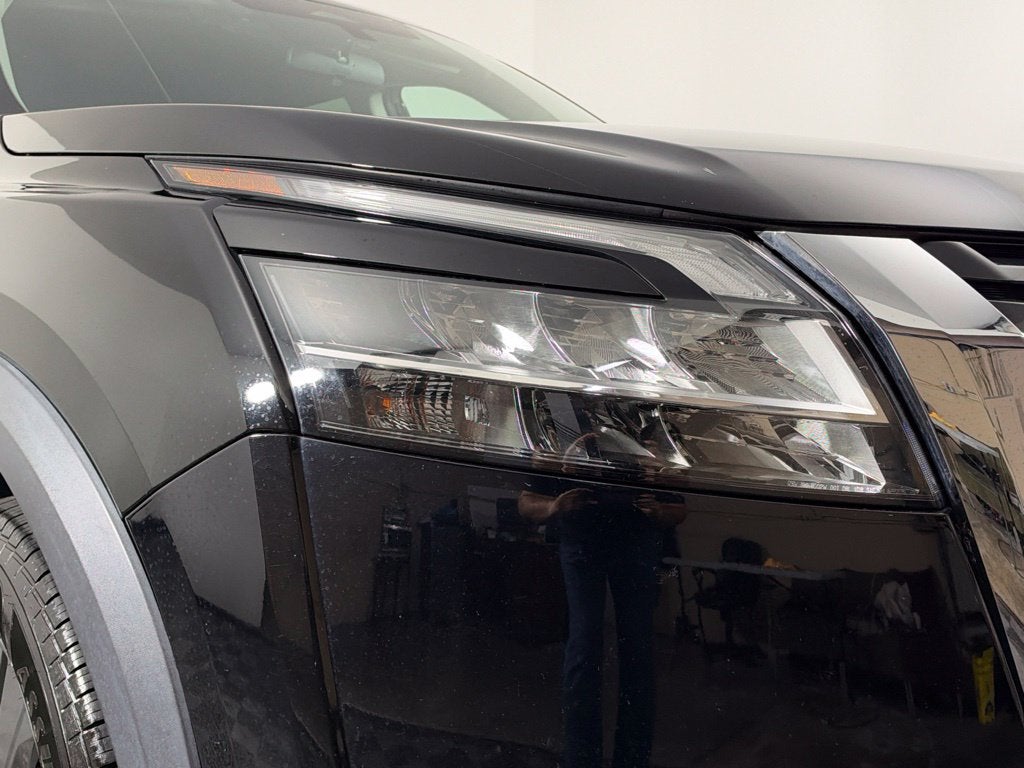 2022 Nissan Pathfinder SV Nissan Certified