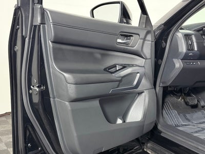 2024 Nissan Pathfinder SL Nissan Certified