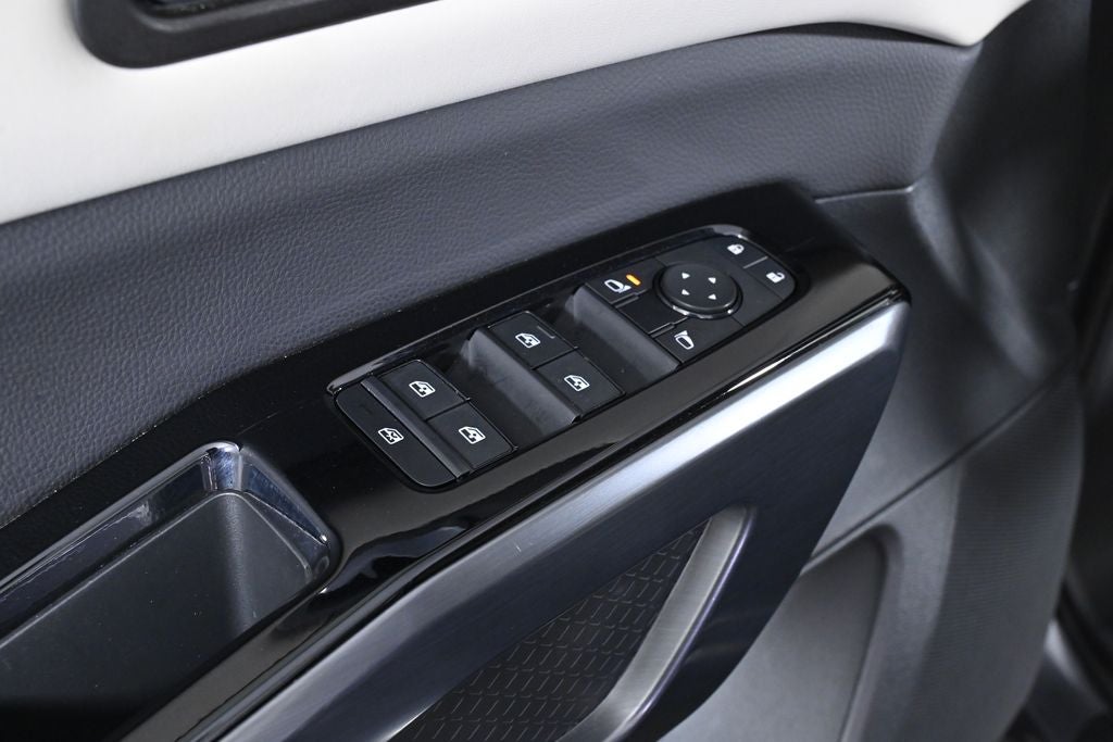 2024 Nissan Pathfinder SL Nissan Certified