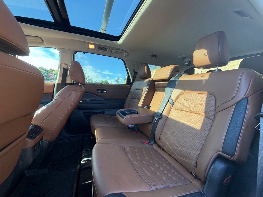 2023 Nissan Pathfinder Platinum