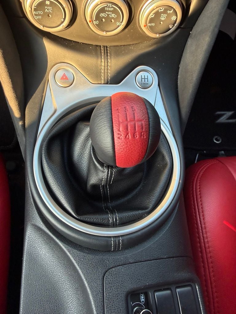 2010 Nissan 370Z Base