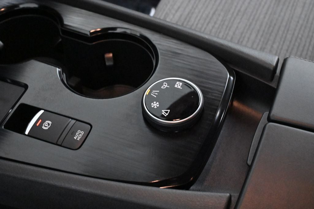 2023 Nissan Rogue SV Nissan Certified