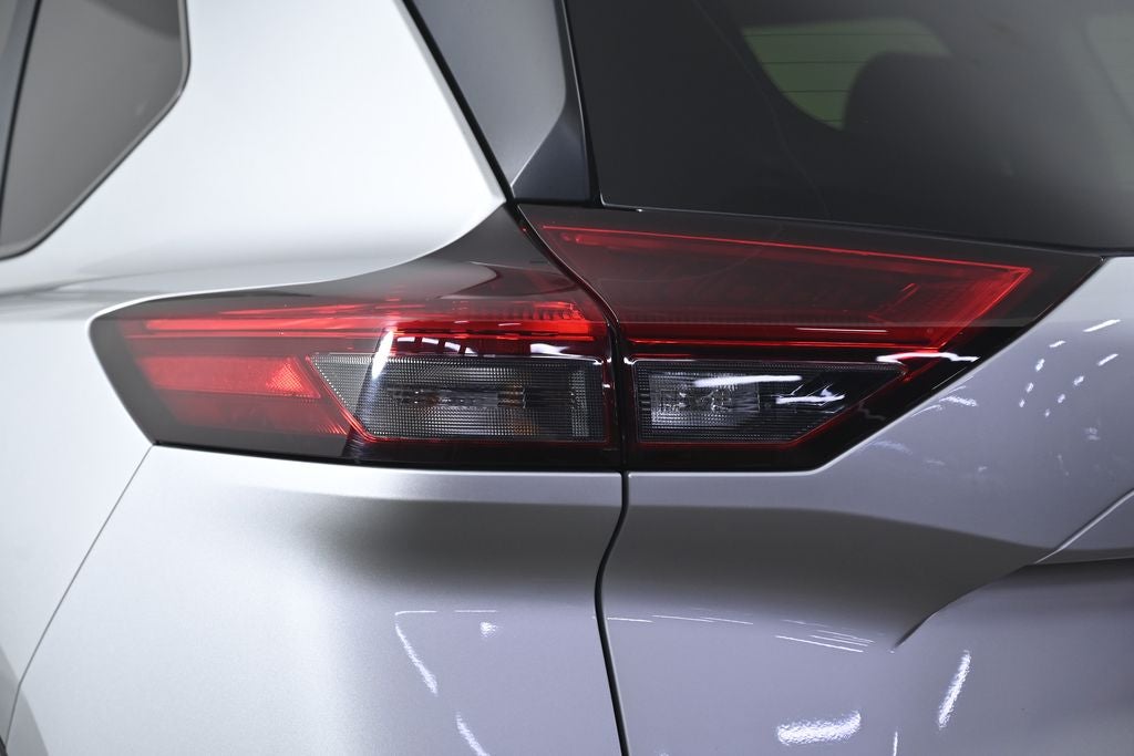 2023 Nissan Rogue SV Nissan Certified