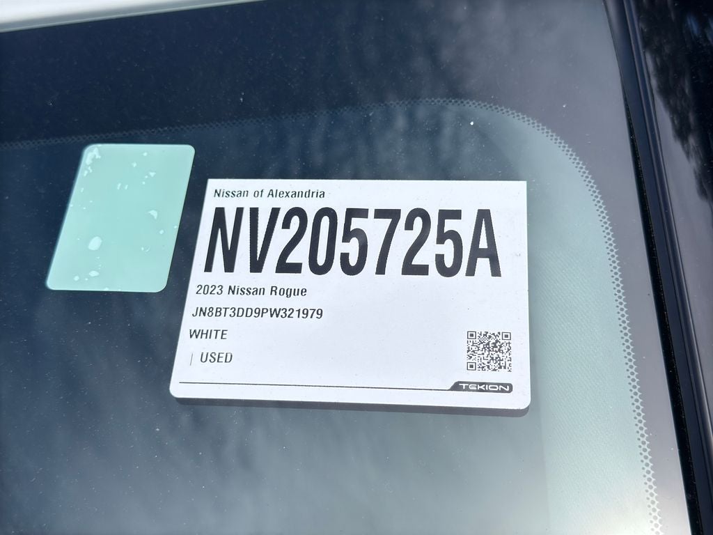 2023 Nissan Rogue Platinum Certified Select