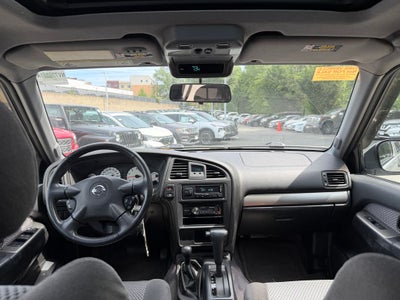 2004 Nissan Pathfinder SE