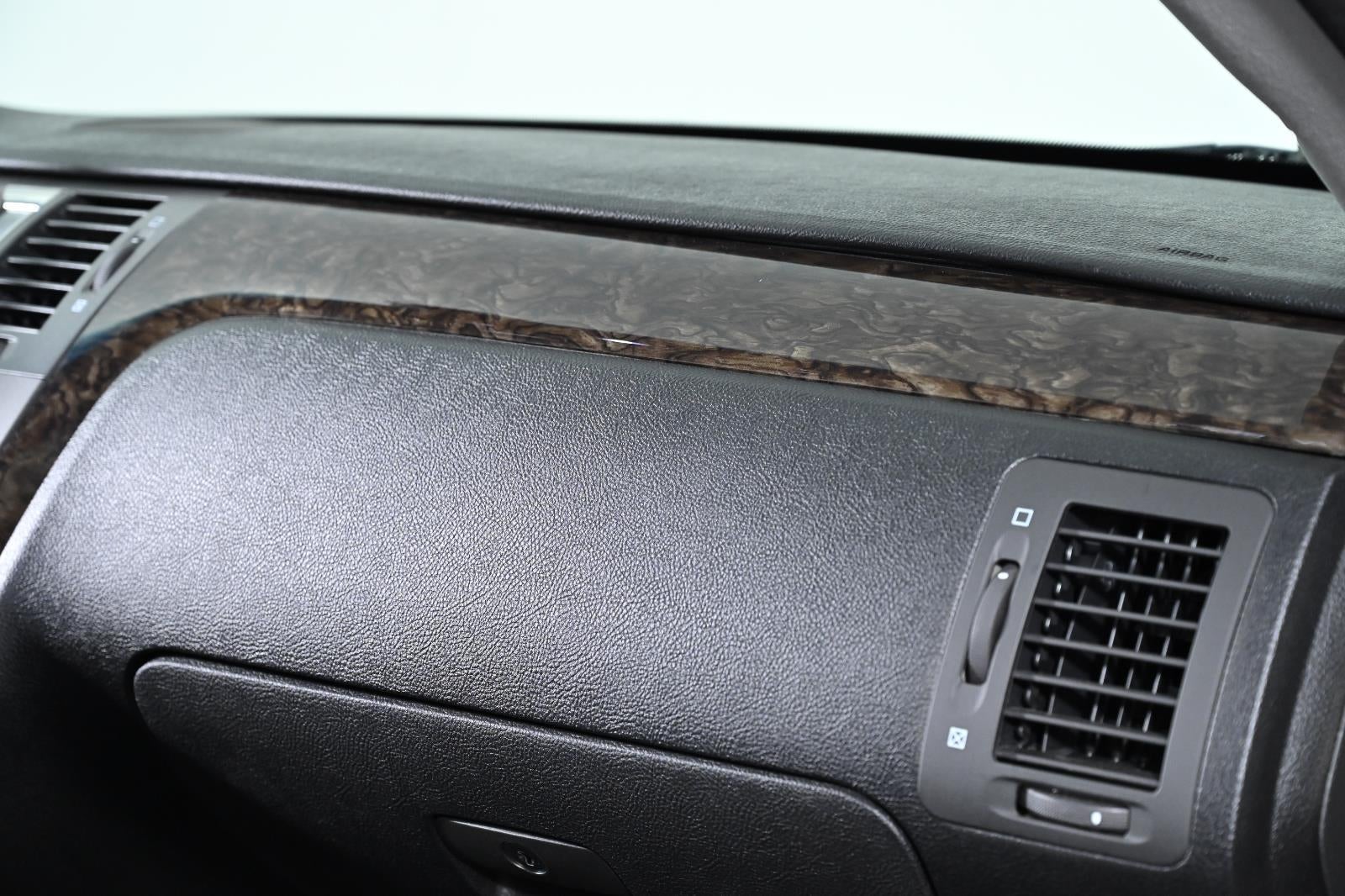 2008 Cadillac DTS w/1SA