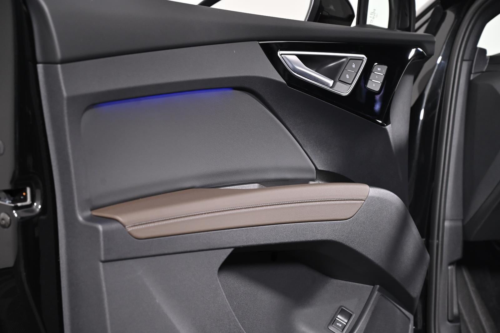 2025 Audi Q4 e-tron Premium Plus