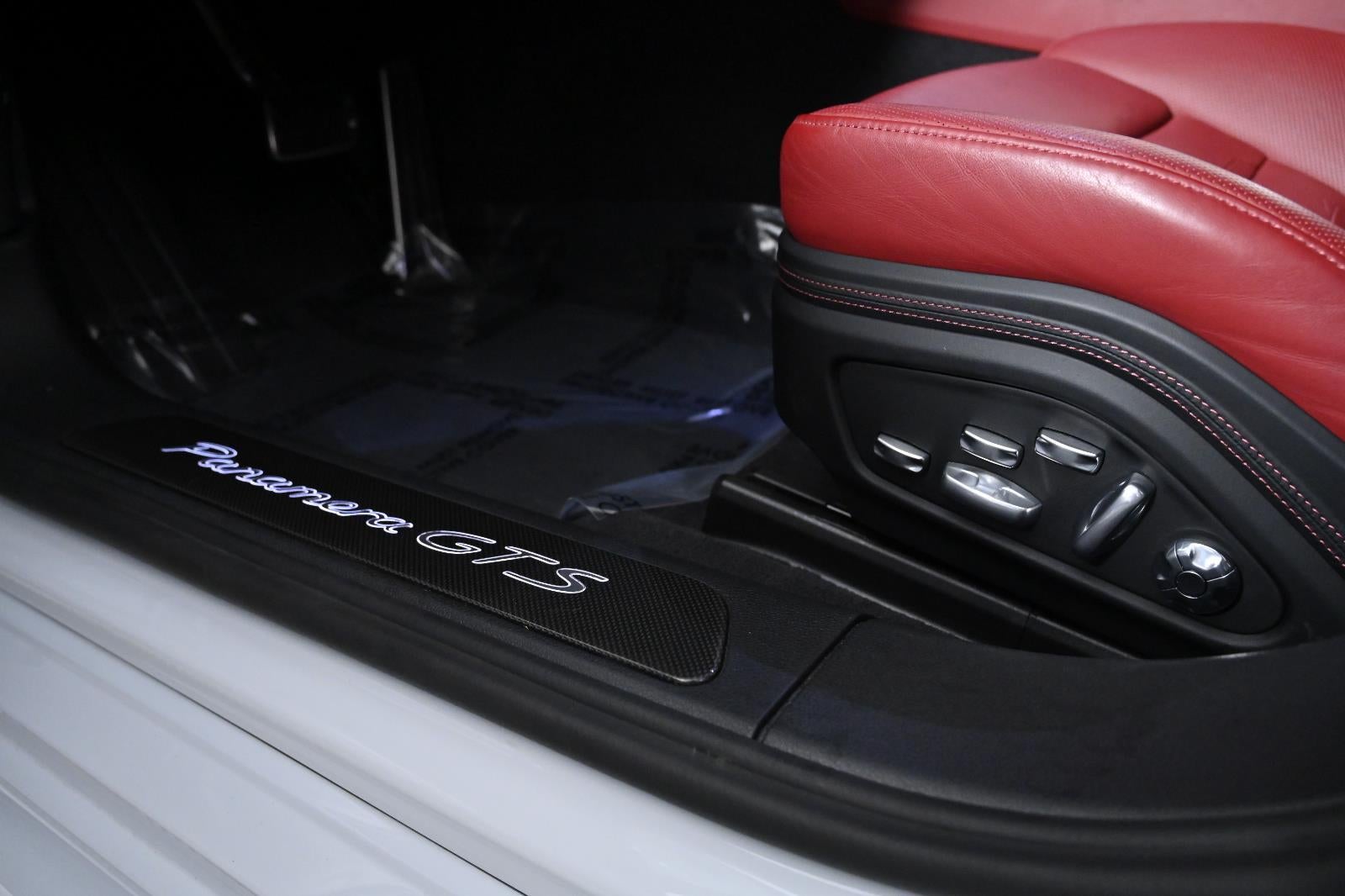 2020 Porsche Panamera GTS