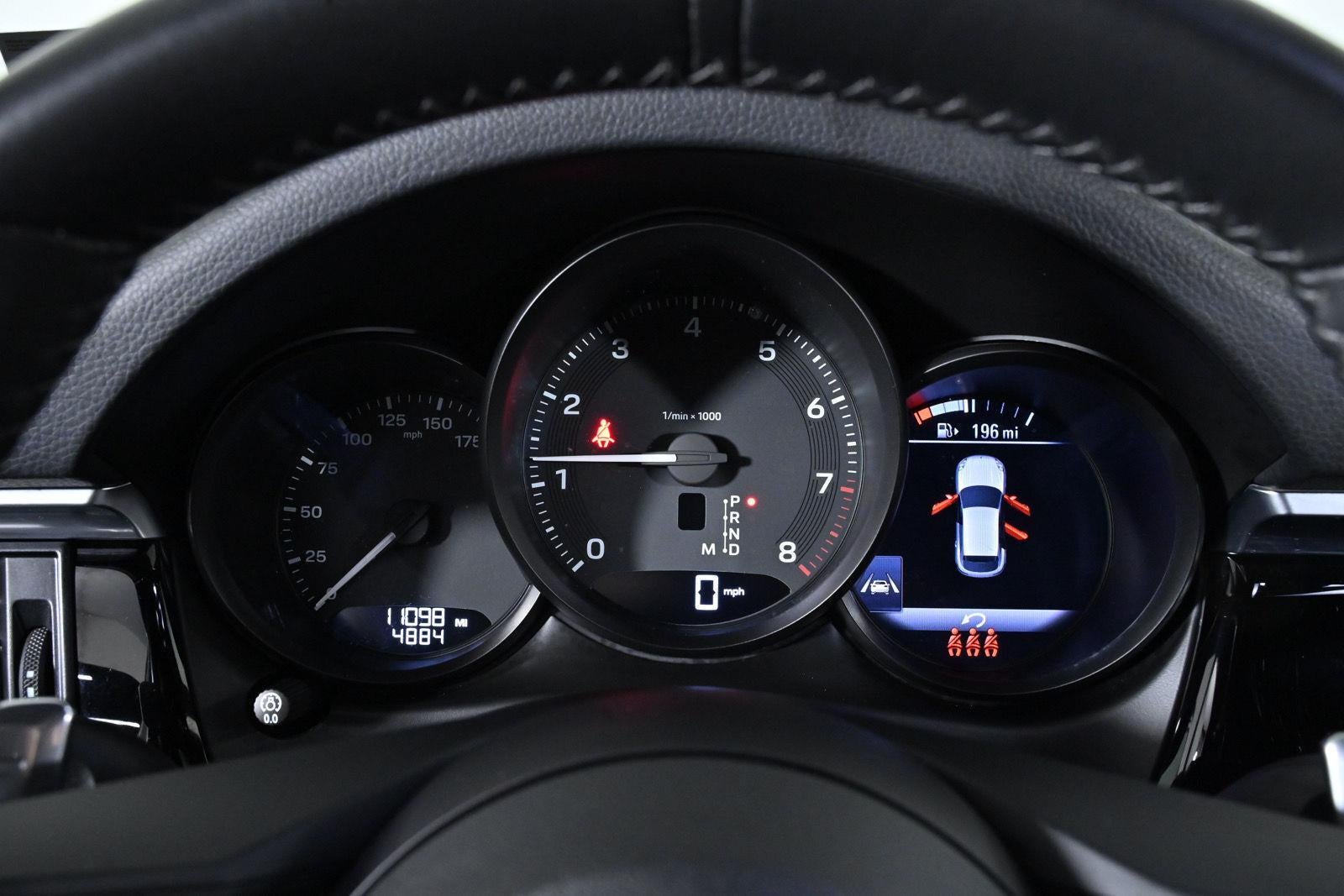 2024 Porsche Macan T
