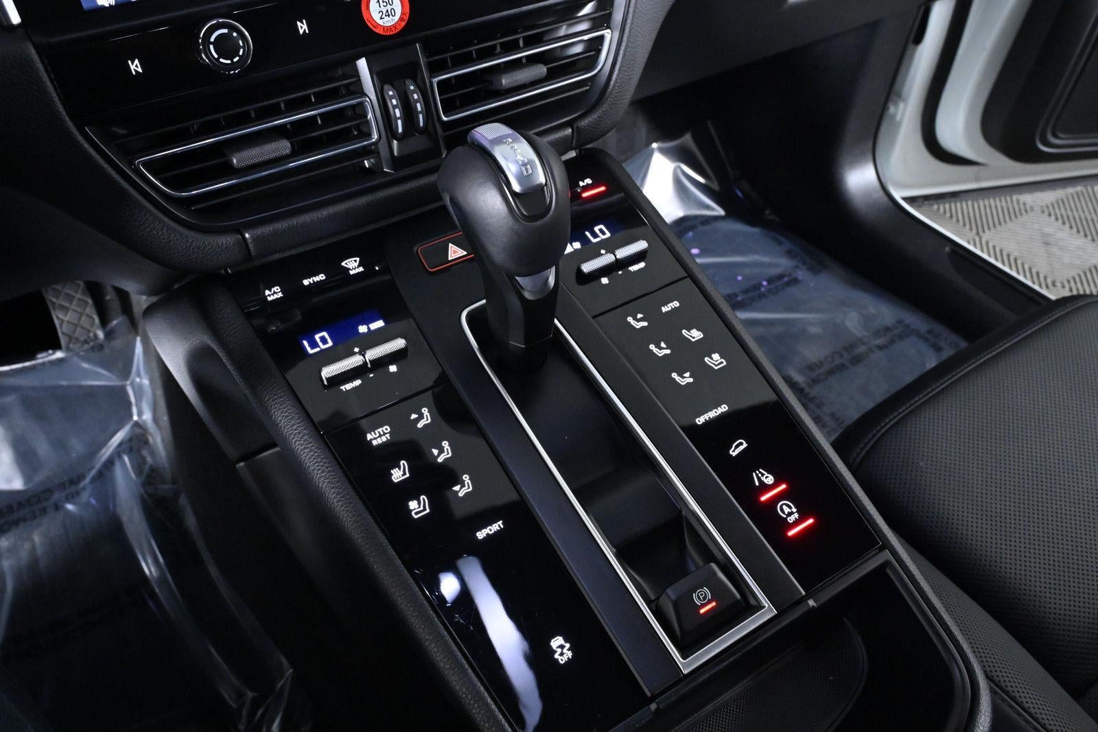 2024 Porsche Macan T