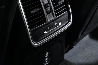 2024 Porsche Macan T