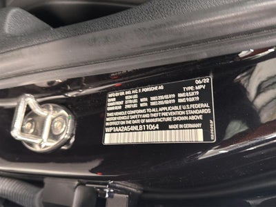 2022 Porsche Macan AWD