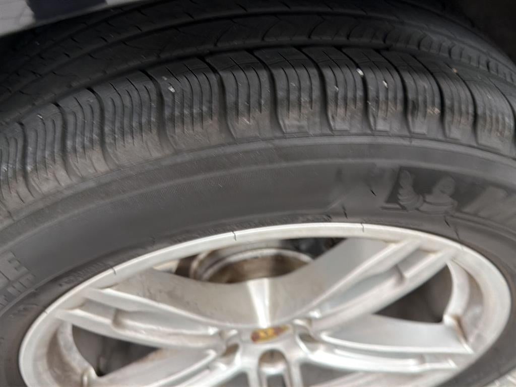 2022 Porsche Macan AWD