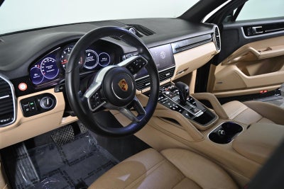 2023 Porsche Cayenne Base