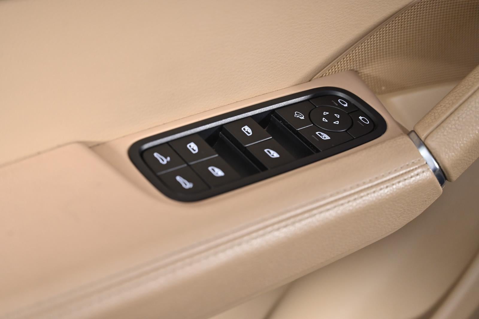 2023 Porsche Cayenne Base