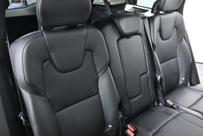 2022 Volvo XC90 Momentum