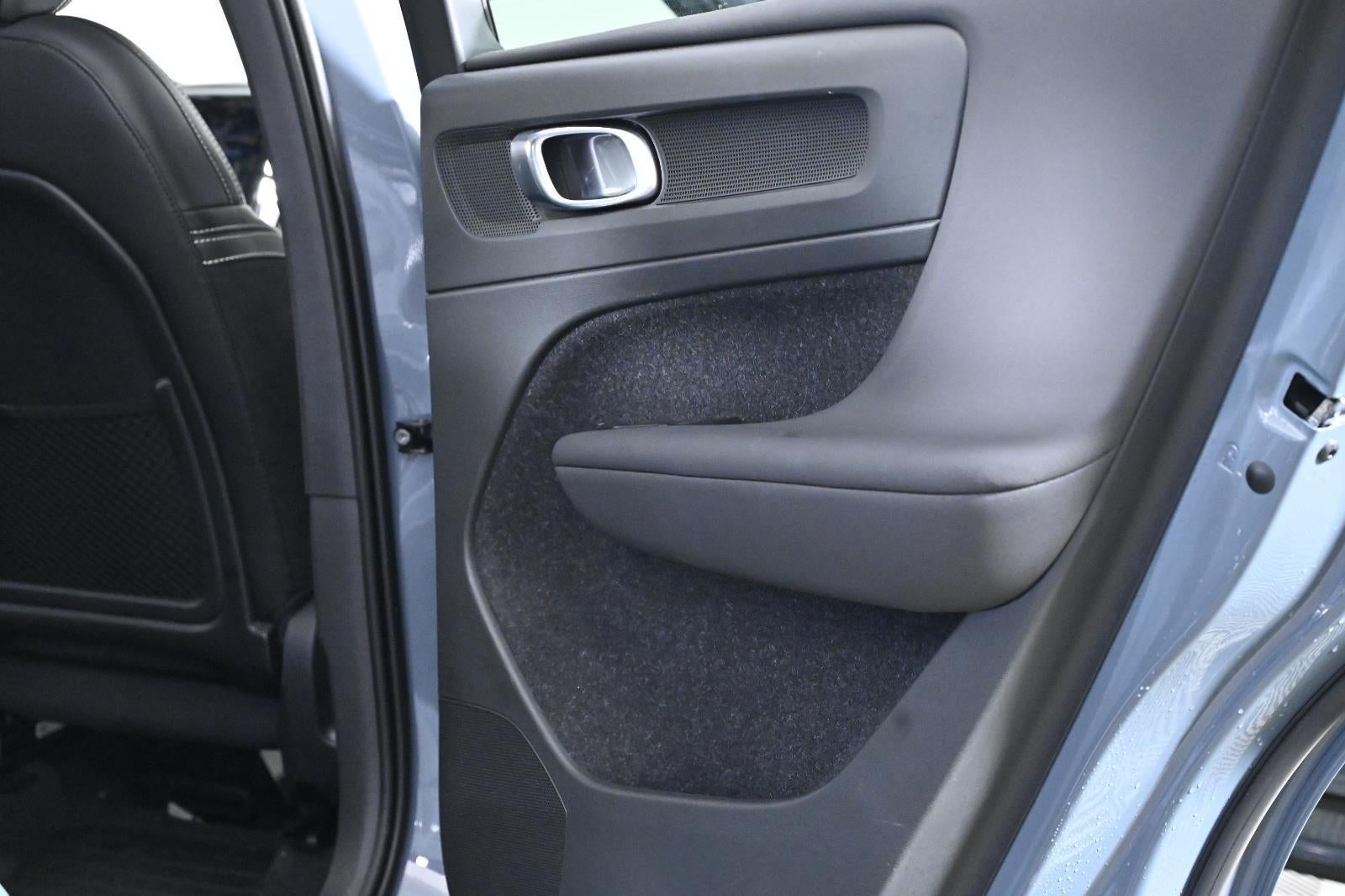 2021 Volvo XC40 R-Design