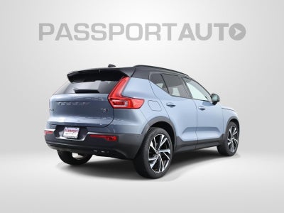 2021 Volvo XC40 R-Design