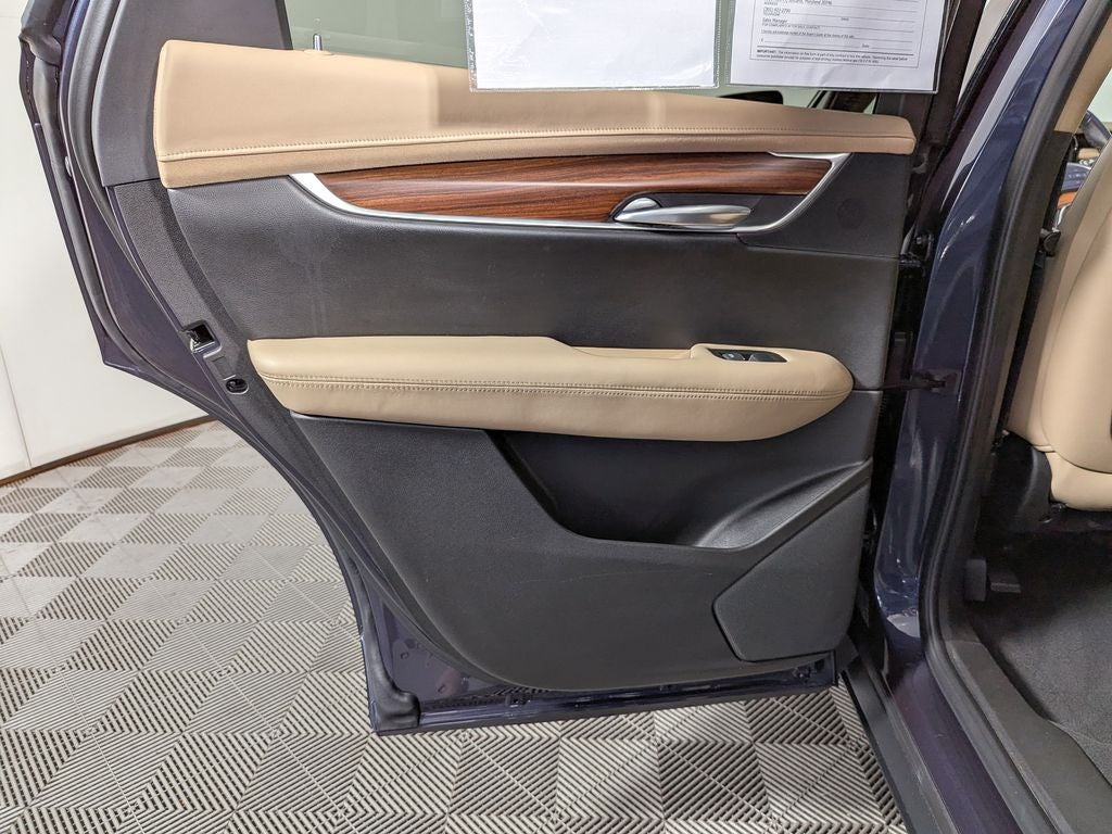 2019 Cadillac XT5 Platinum