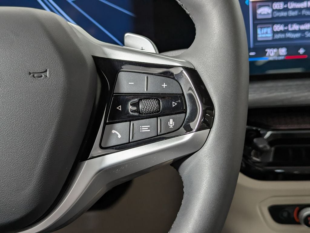 2025 BMW 330i xDrive 330i xDrive