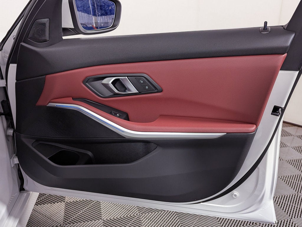 2025 BMW 3 Series 330i xDrive