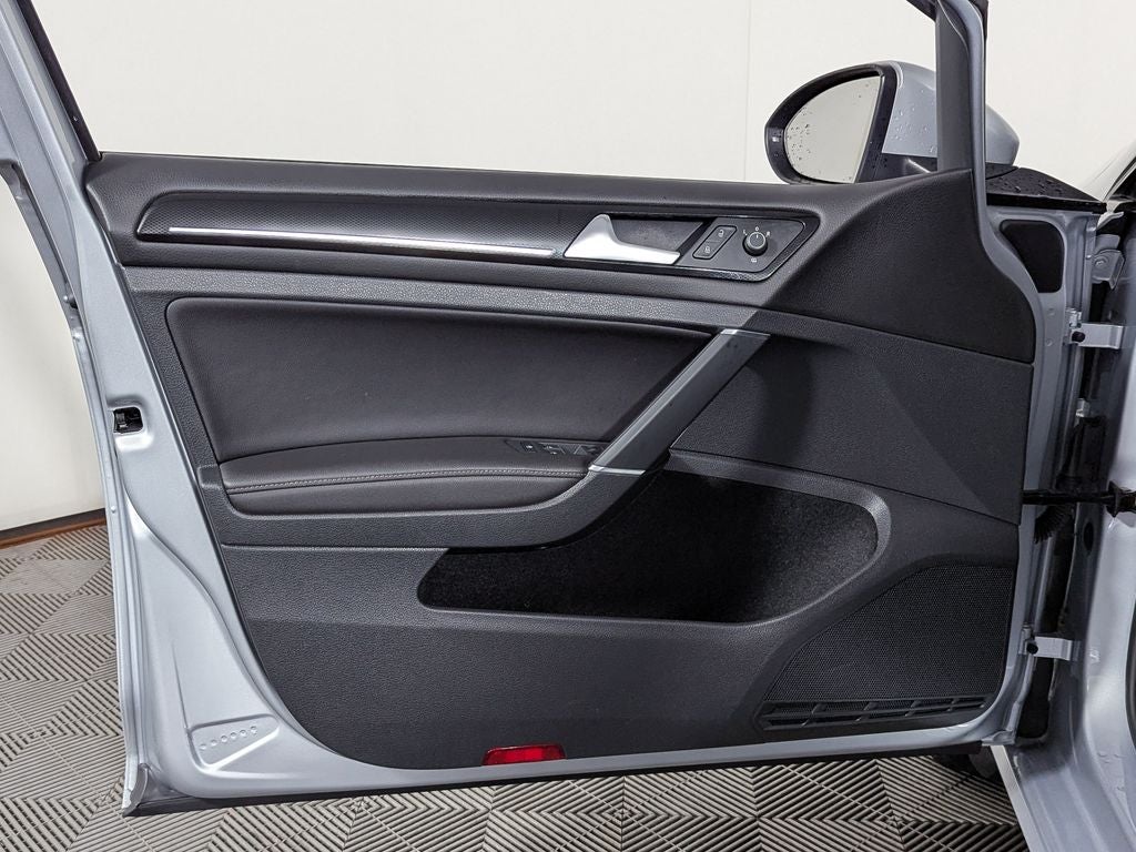 2015 Volkswagen Golf SportWagen S