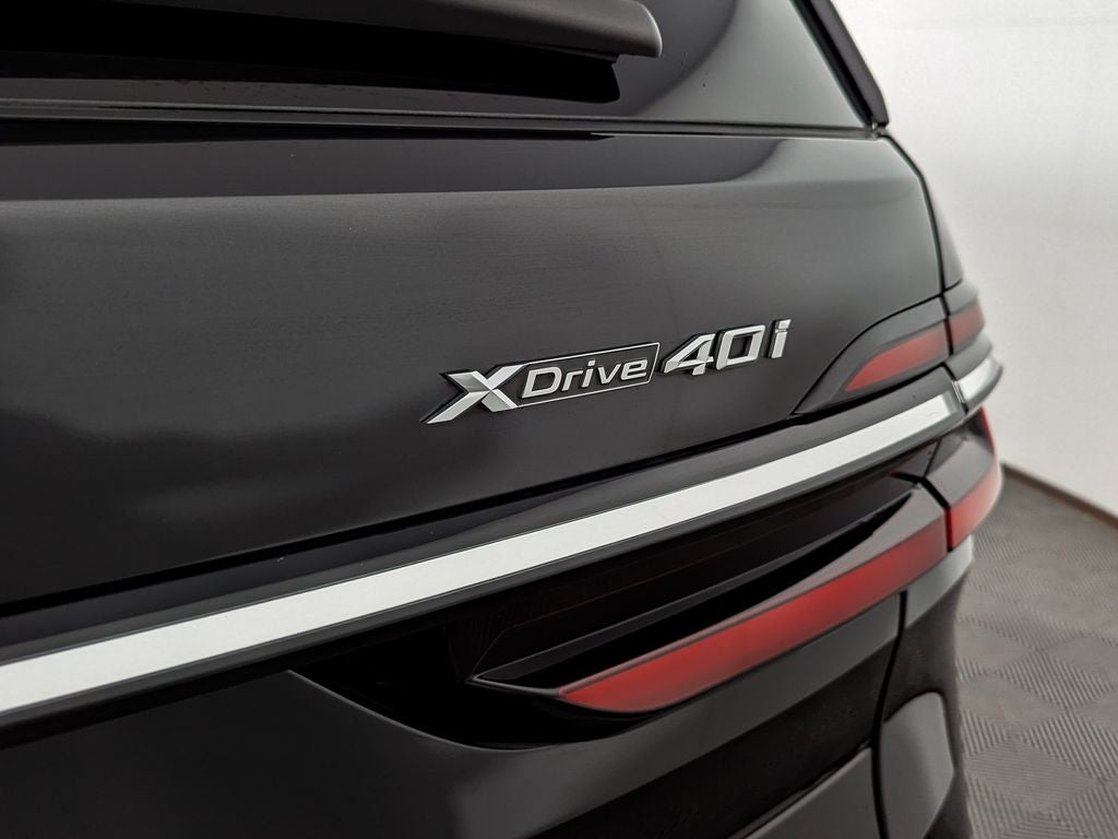 2025 BMW X7 xDrive40i
