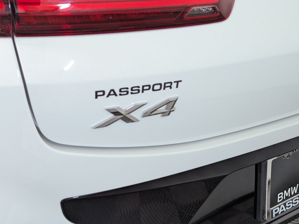 2024 BMW X4 xDrive30i