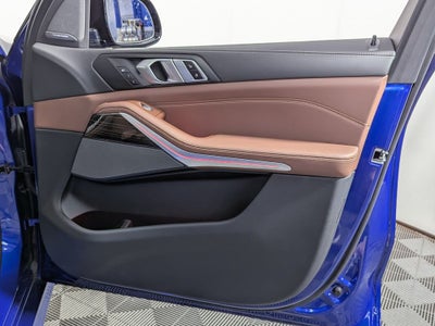 2025 BMW X7 M60i