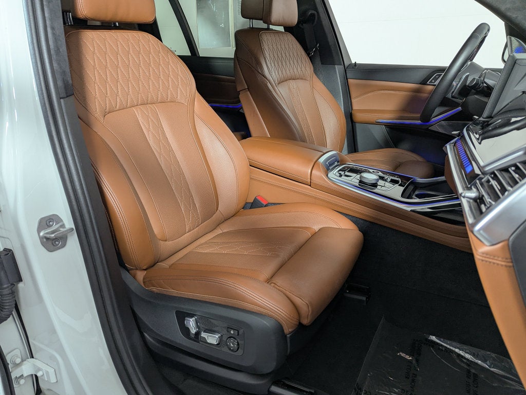 2024 BMW X7 M60i