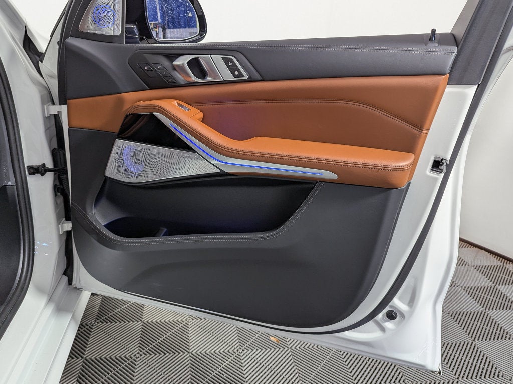 2024 BMW X7 M60i