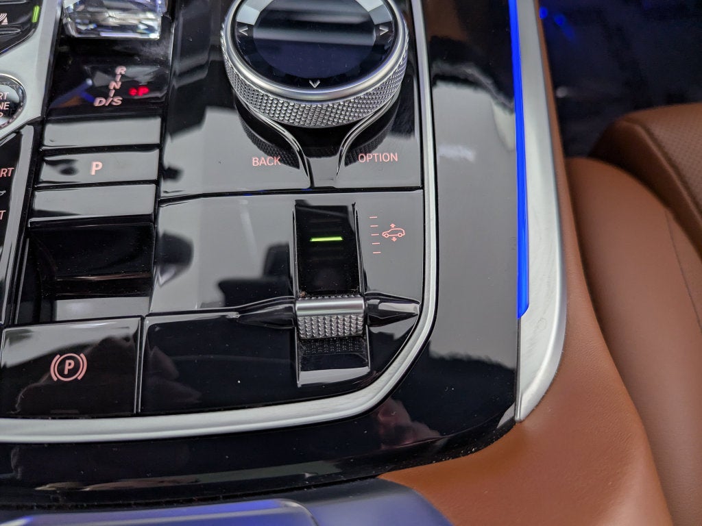 2024 BMW X7 M60i